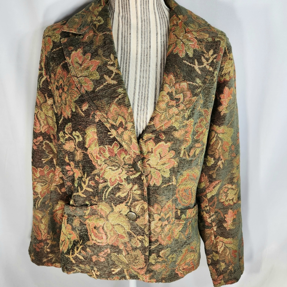 Women’s Floral Tapestry Blazer Jacket - Olive & Rose